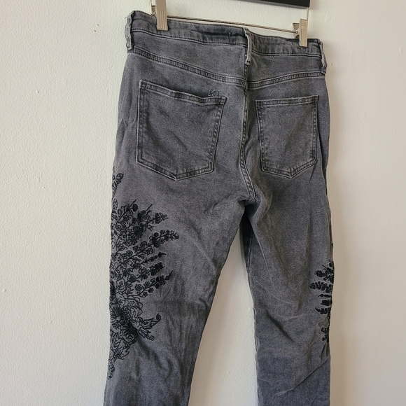We The Free Embroidered‎ Floral Denim Pants Raw Hem Gray / Black Size 27 Jeans - Picture 7 of 16
